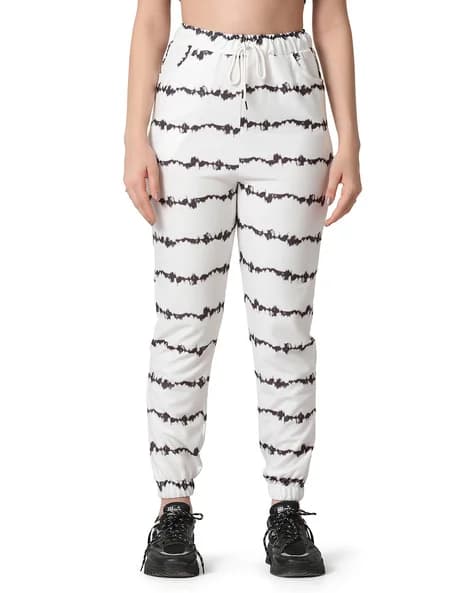 AJIO : Cargo Pants